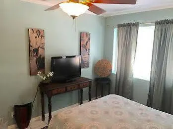 호텔 Old Town Suites 키웨스트
